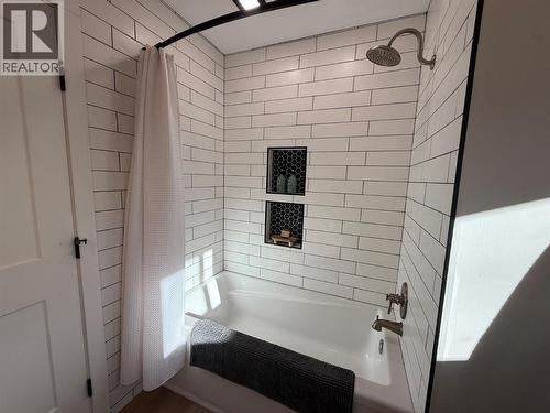 3988 Sweetwater Road, Dawson Creek, BC - Indoor Photo Showing Bathroom