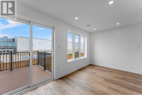622 - 4263 Fourth Avenue, Niagara Falls (Downtown), ON - Indoor Photo Showing Other Room