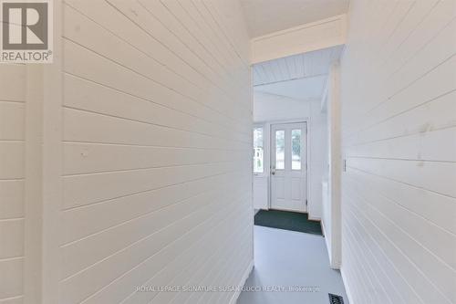 1138 Woodbine Avenue, Toronto, ON - Indoor Photo Showing Other Room