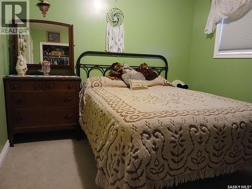 589 Poplar Crescent, Shaunavon, SK - Indoor Photo Showing Bedroom