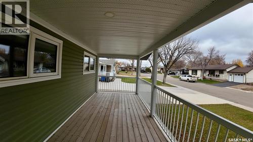 589 Poplar Crescent, Shaunavon, SK - Outdoor With Deck Patio Veranda With Exterior
