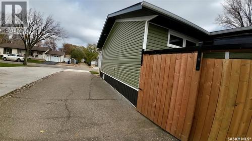 589 Poplar Crescent, Shaunavon, SK - Outdoor