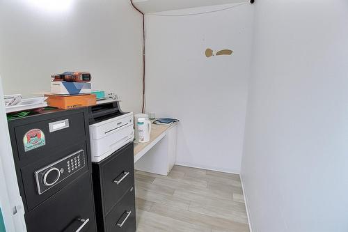 Storage - 85 Av. Principale, Rouyn-Noranda, QC - Indoor