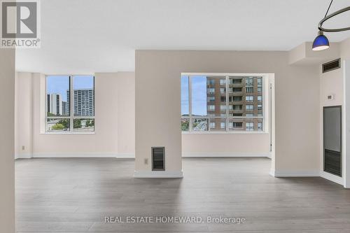 Living room & Solarium - 1006 - 215 Wynford Drive, Toronto, ON - Indoor