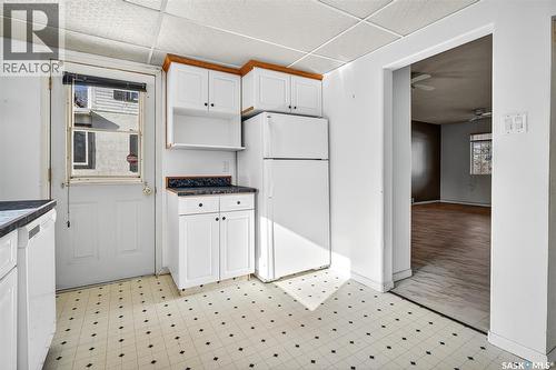 423 Coteau Street W, Moose Jaw, SK - Indoor Photo Showing Kitchen