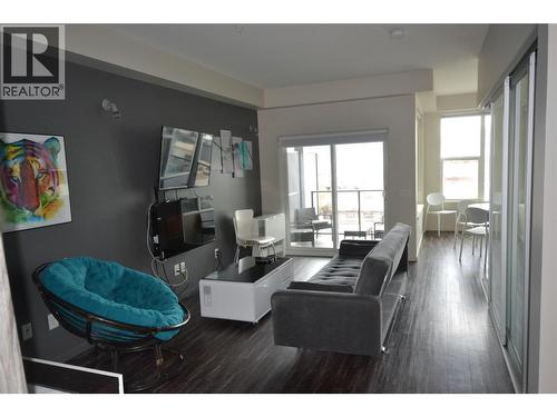 1290 St. Paul Street Unit# 505, Kelowna, BC - Indoor Photo Showing Living Room