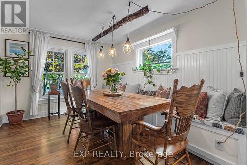 24 Robinson Street S, Grimsby, ON - Indoor Photo Showing Dining Room