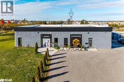 10 LOCKHART Road  Barrie, ON L4N 9G8