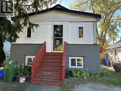 937 BRIDGE AVENUE Unit# LOWER  Windsor, ON N9B 2M9