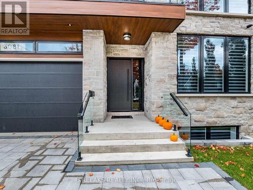 3081 Grenville Drive, Mississauga, ON - Outdoor