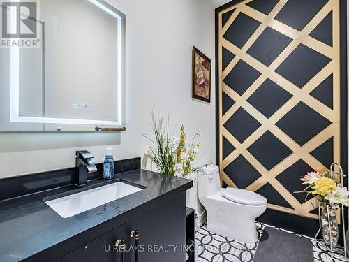 3081 Grenville Drive, Mississauga, ON - Indoor Photo Showing Bathroom