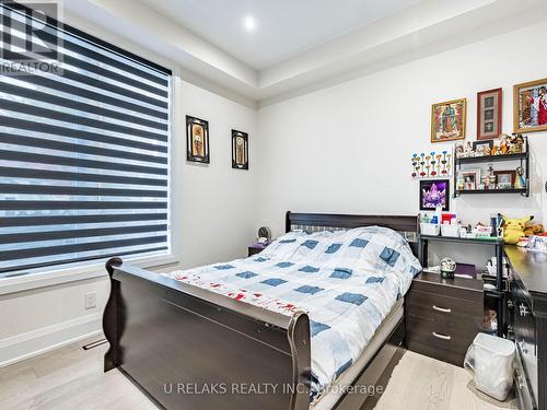 3081 Grenville Drive, Mississauga, ON - Indoor Photo Showing Bedroom