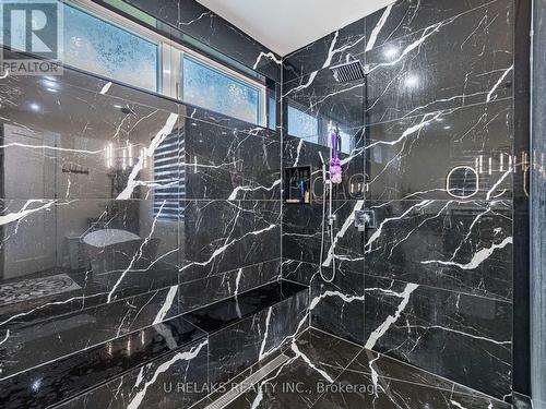 3081 Grenville Drive, Mississauga, ON - Indoor