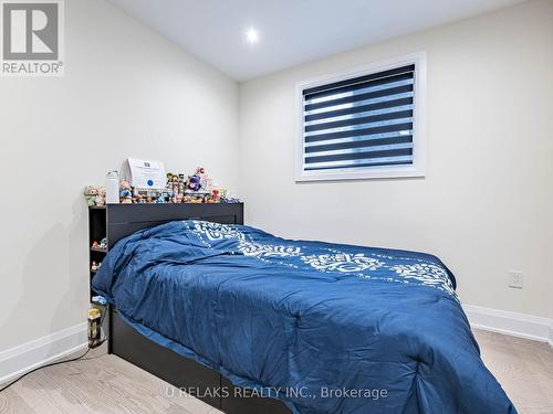 3081 Grenville Drive, Mississauga, ON - Indoor Photo Showing Bedroom