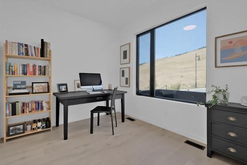 2192 Ryegrass Road, Kelowna, BC - Indoor Photo Showing Office