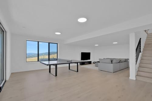2192 Ryegrass Road, Kelowna, BC - Indoor Photo Showing Other Room