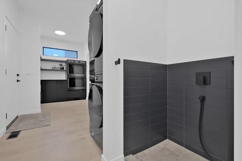 2192 Ryegrass Road, Kelowna, BC - Indoor