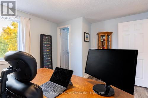 118 Stirling Macgregor Drive, Cambridge, ON - Indoor Photo Showing Office