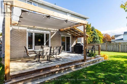 118 Stirling Macgregor Drive, Cambridge, ON - Outdoor With Deck Patio Veranda