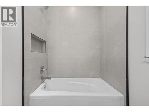 1675 Harbour View Crescent, West Kelowna, BC - Indoor Photo Showing Bathroom