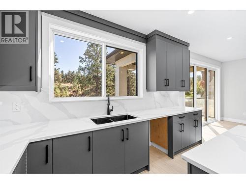 1675 Harbour View Crescent, West Kelowna, BC - Indoor Photo Showing Kitchen With Double Sink