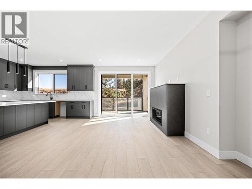 1675 Harbour View Crescent, West Kelowna, BC - Indoor Photo Showing Kitchen