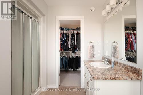 307 Louden Terrace, Peterborough (Monaghan Ward 2), ON - Indoor Photo Showing Bathroom