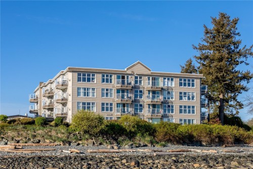 104-9 Adams Rd, Campbell River, BC - Outdoor With Facade