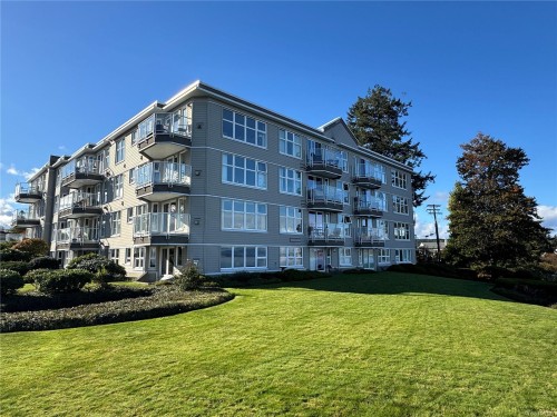 104-9 Adams Rd, Campbell River, BC - Outdoor With Facade