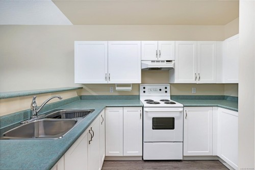 403-1683 Balmoral Ave, Comox, BC - Indoor Photo Showing Kitchen With Double Sink