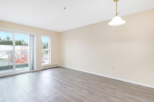 403-1683 Balmoral Ave, Comox, BC - Indoor Photo Showing Other Room