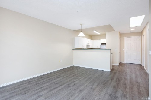 403-1683 Balmoral Ave, Comox, BC - Indoor