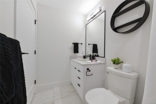 308-1114 Samar Cres, Langford, BC - Indoor Photo Showing Bathroom