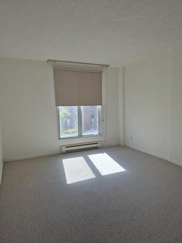 Primary bedroom - 307-320 Av. Victoria, Saint-Lambert, QC - Indoor Photo Showing Other Room