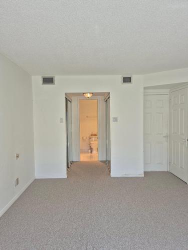 Primary bedroom - 307-320 Av. Victoria, Saint-Lambert, QC - Indoor Photo Showing Other Room