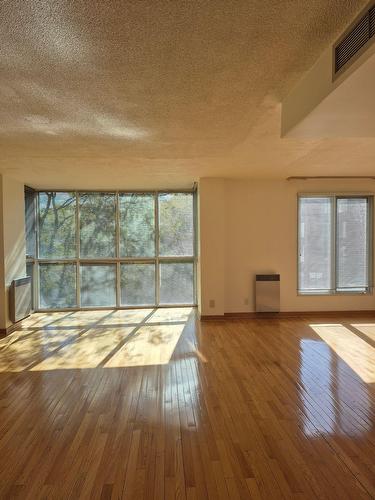 Living room - 307-320 Av. Victoria, Saint-Lambert, QC - Indoor Photo Showing Other Room