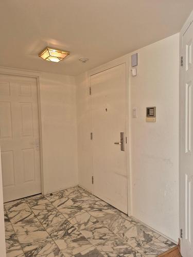 Hall - 307-320 Av. Victoria, Saint-Lambert, QC - Indoor Photo Showing Other Room