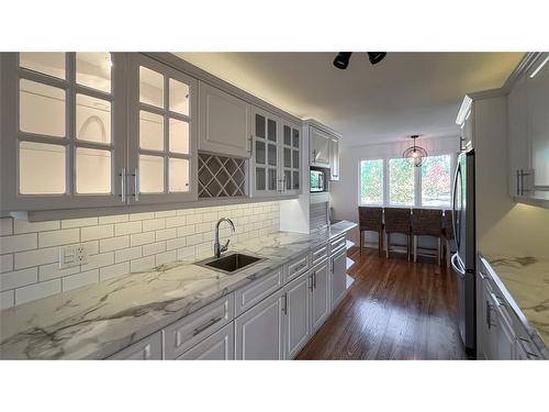 686 Beach Lane, Sarnia, ON 