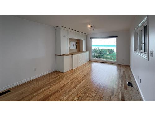 686 Beach Lane, Sarnia, ON 