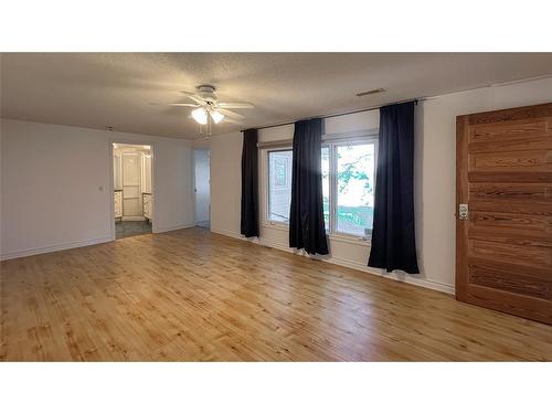 686 Beach Lane, Sarnia, ON 