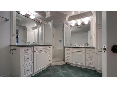 686 Beach Lane, Sarnia, ON 