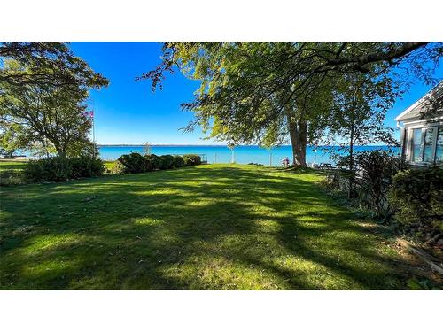 686 Beach Lane, Sarnia, ON 