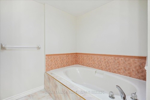33-503 Highway 8 N/A, Hamilton, ON - Indoor Photo Showing Bathroom