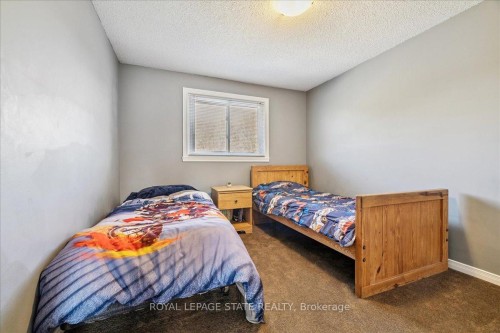 5-15 Ellington Avenue, Hamilton, ON - Indoor Photo Showing Bedroom