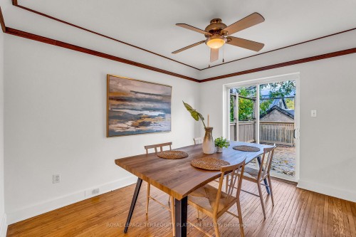 10 Locarno Avenue, Hamilton, ON - Indoor Photo Showing Dining Room