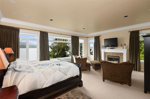 8338 West Saanich Rd, Central Saanich, BC 