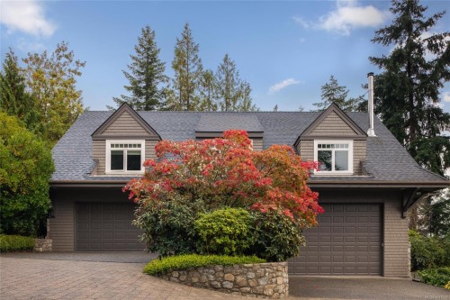 8338 West Saanich Rd, Central Saanich, BC 