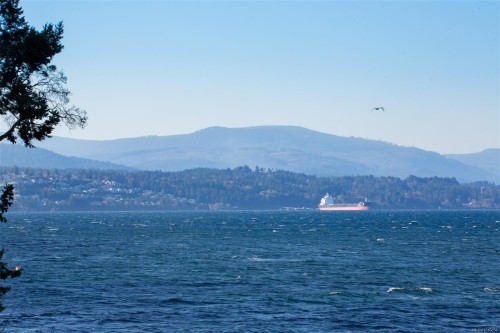 760 Lands End Rd, North Saanich, BC 