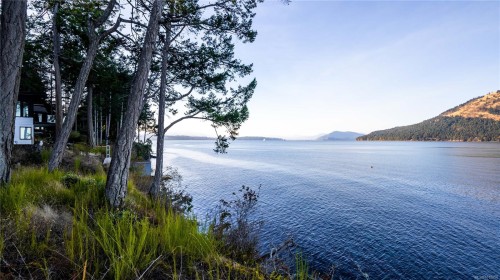760 Lands End Rd, North Saanich, BC 
