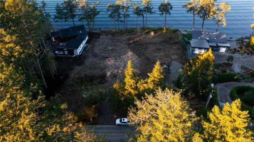 760 Lands End Rd, North Saanich, BC 